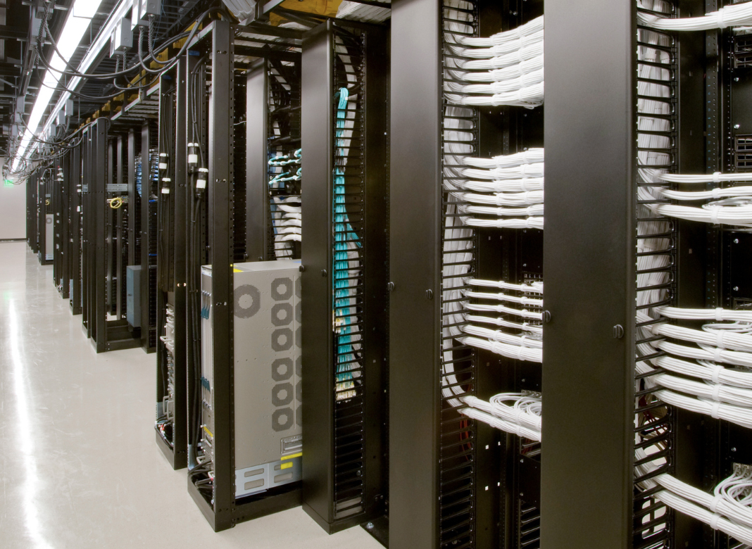 Serverräume intelligent und energieeffizient in Szene setzen